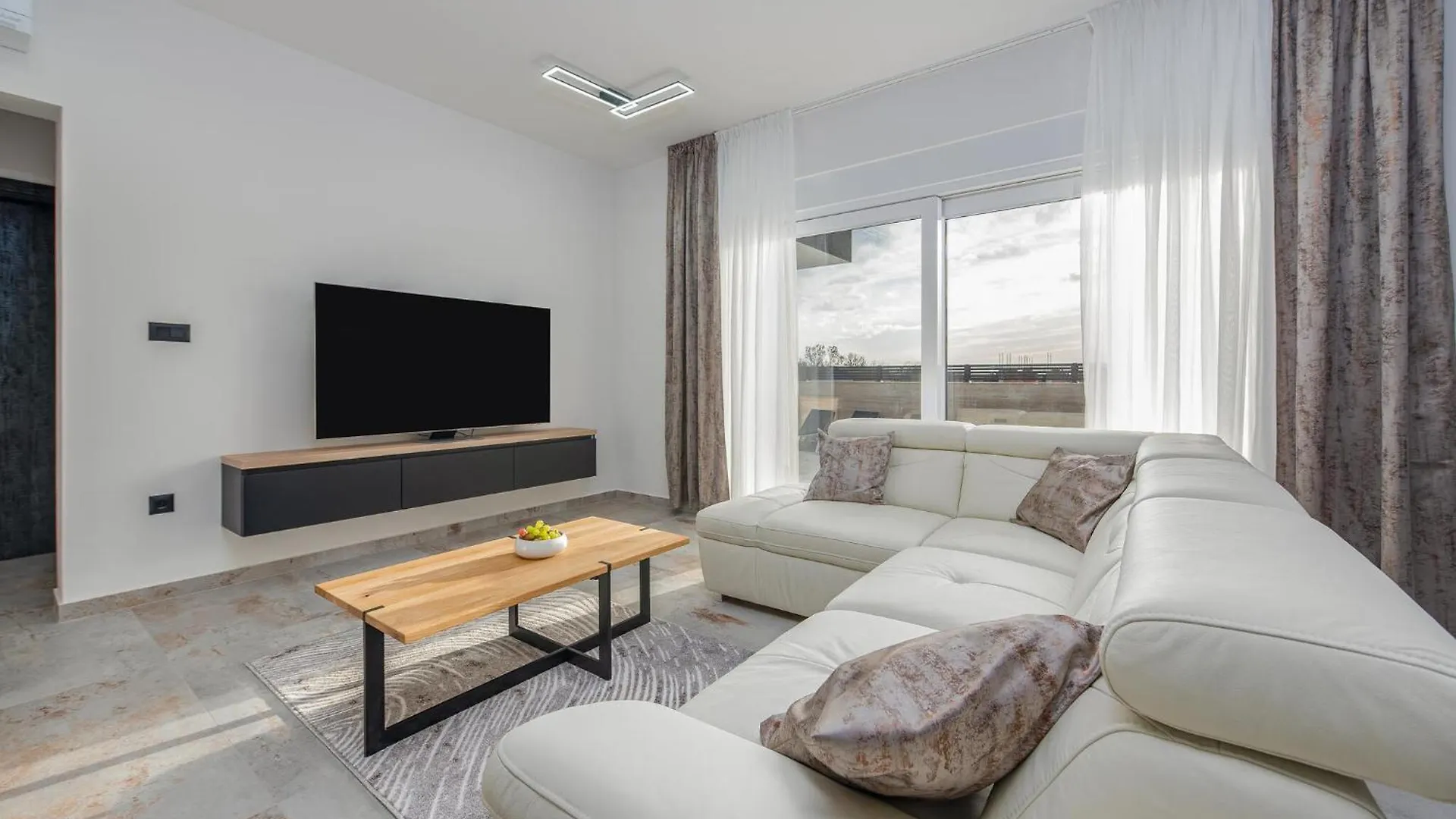 4 Bedroom Gorgeous Home In Murvica Murvica  Holiday home Murvica (Policnik)