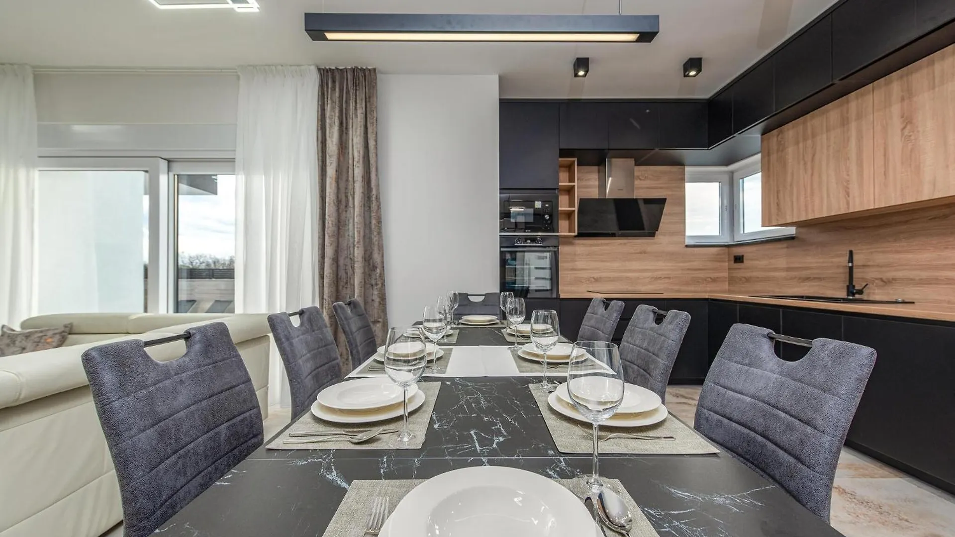 4 Bedroom Gorgeous Home In Murvica Murvica